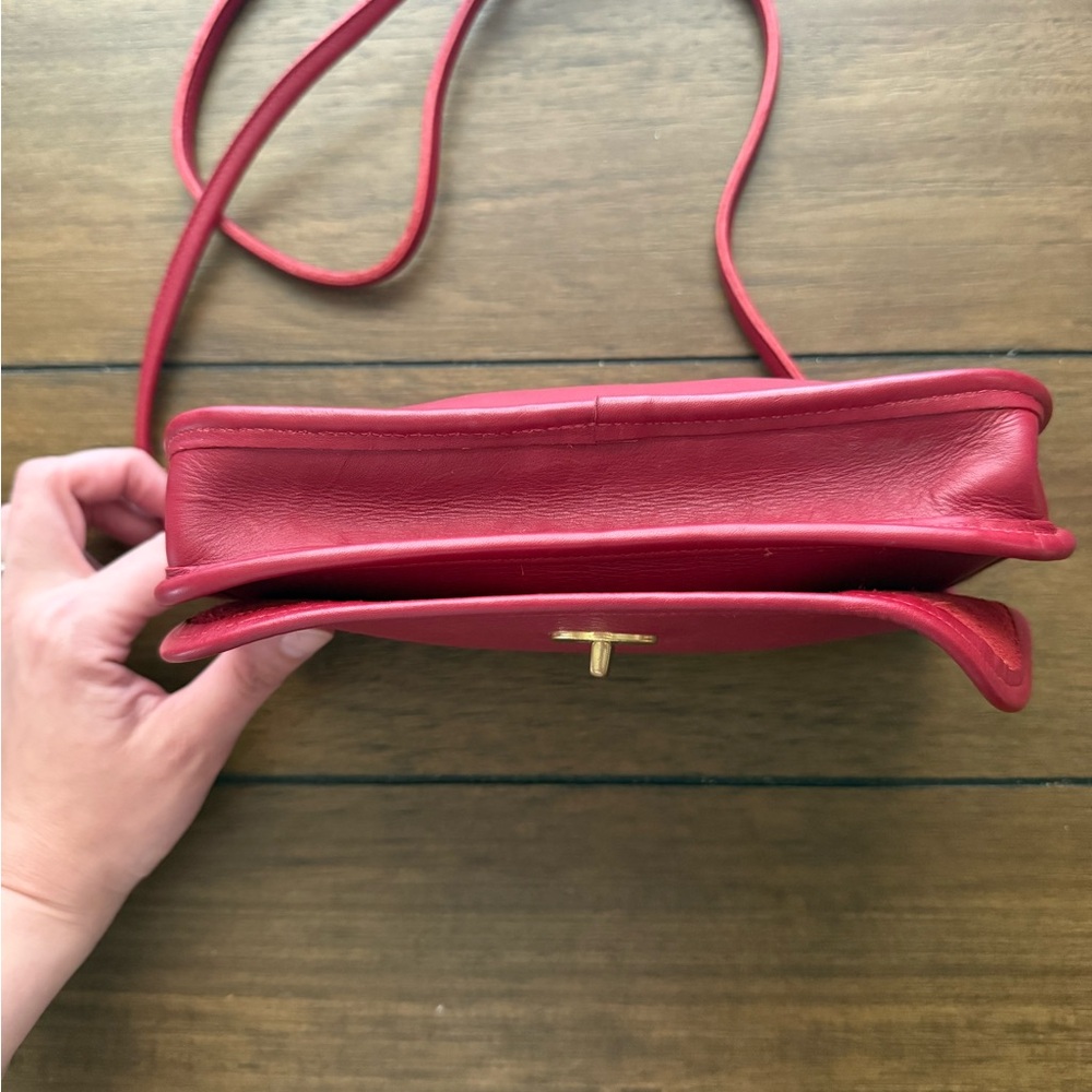 Vintage Coach NYC Crossbody - Picture 6 of 15